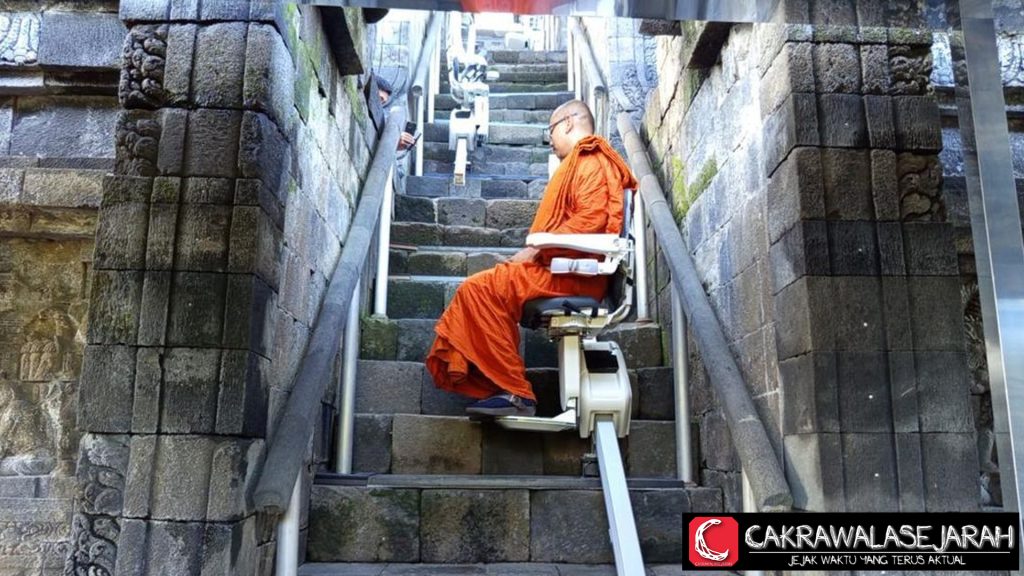 Stairlift Canggih Borobudur Disorot Saat Prabowo & Macron!