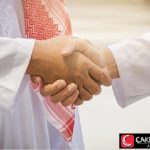 Bersalaman dengan Lawan Jenis Tradisi atau Larangan Syariat?