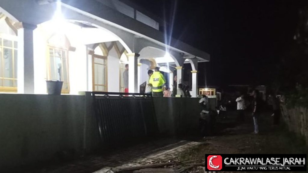 Super Puting Beliung Hancurkan Masjid & 14 Rumah